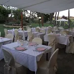Ausonia Hotel 2*