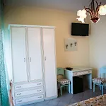Ausonia Отель